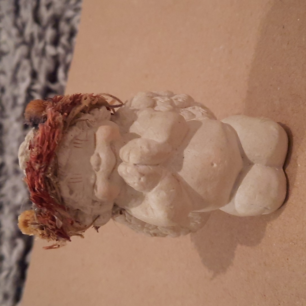 Dreamsickle kneeling collectible angel